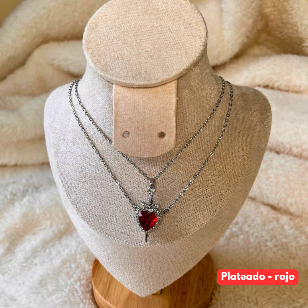 Vínculo Eterno® – Set de 2 Collares Corazón & Espada en Acero Inoxidable Premium